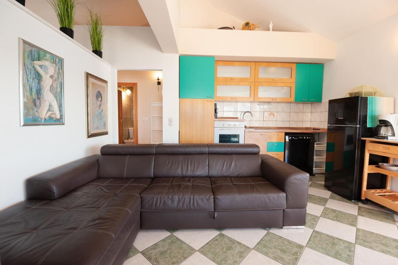 Apartments Gordana ロクヴァ・ロゴズニツァ エクステリア 写真
